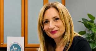 Τερέζα Χαραμή: «Η αυτοφροντίδα για τον φαρμακοποιό δεν είναι πολυτέλεια, αλλά επαγγελματική και προσωπική αναγκαιότητα»